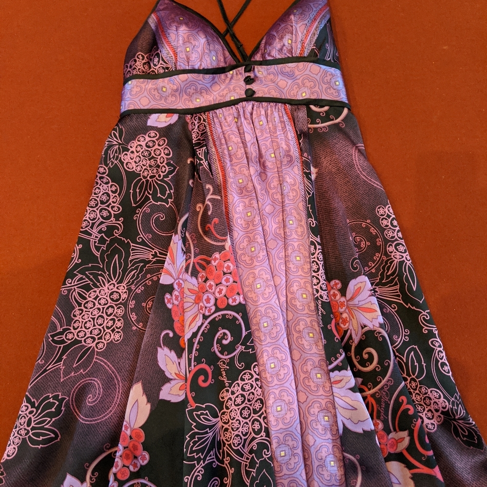 Dress - Picture 3 of 5
